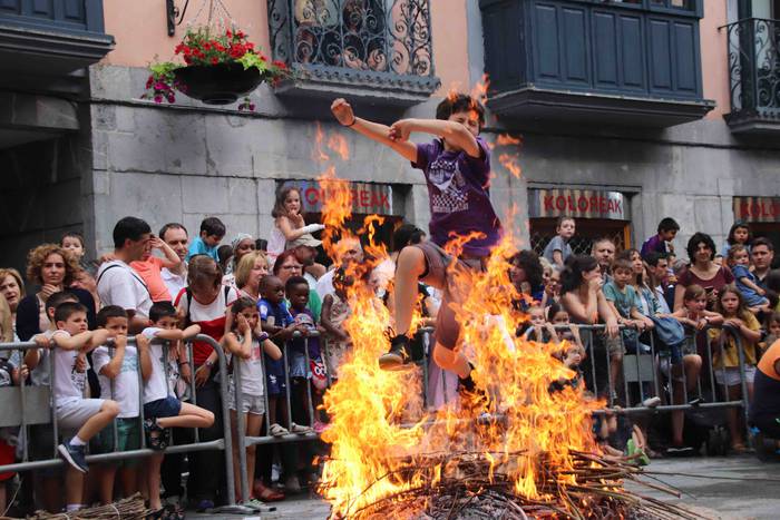 Txikienak ere saltoka 43 1561316745123