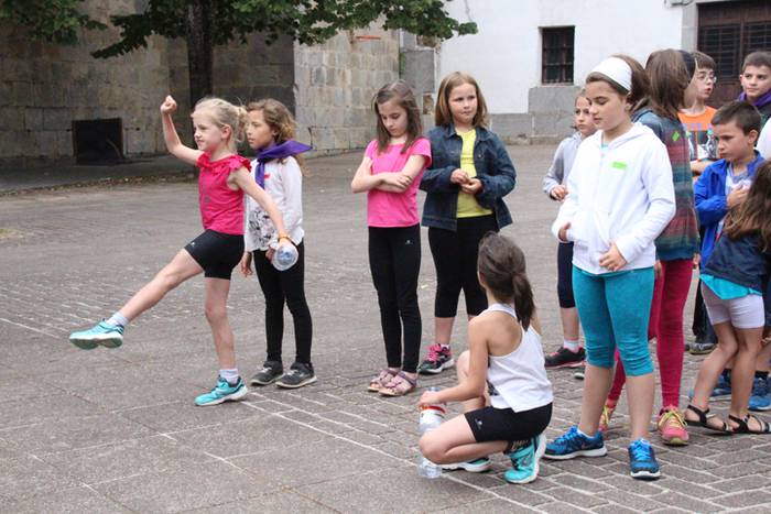 Haurrak protagonista Leaburuko San Pedro Egunean 2 1467217605870