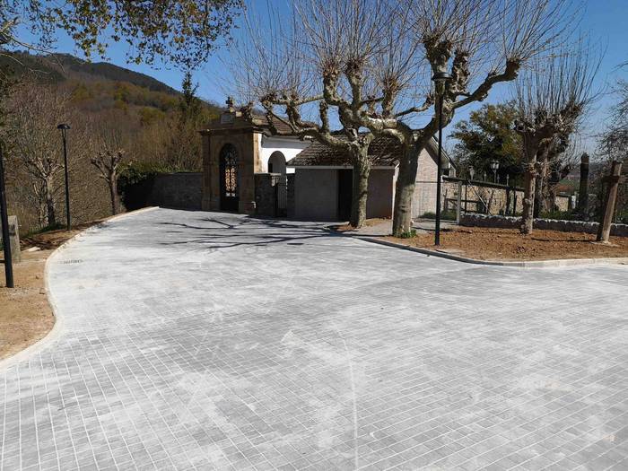 Kanposanturako espaloia Adun 2 1553873896146