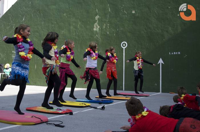 Eskolak argazki galeria 2 18 1423852934735