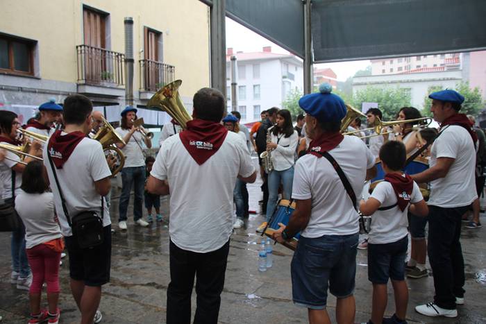 Euriak ere ez du oztopatzen  1 1501438133203