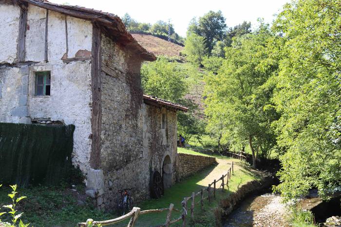 Amezketa, argi ezkutuaren bi 36 1595176154056