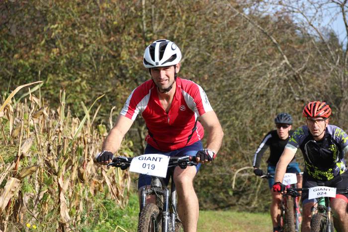 olarrain auzoa abraham olano 44 1572182926204