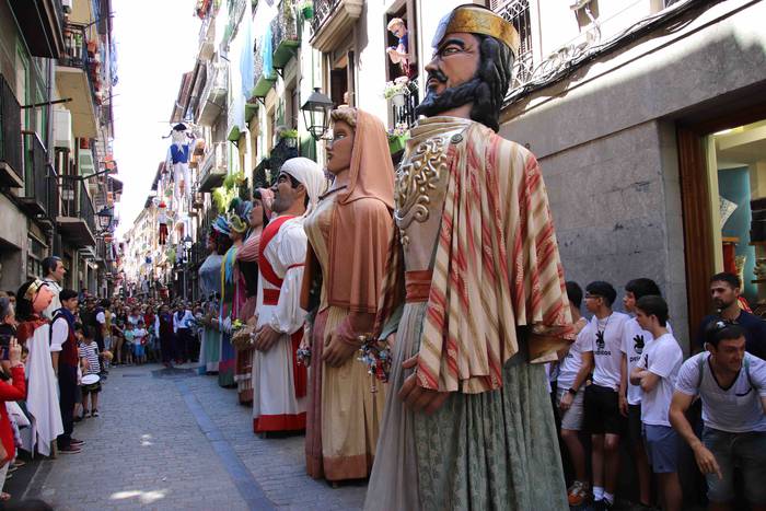 Erraldoiak eta buruhandiak T 48 1561218589672