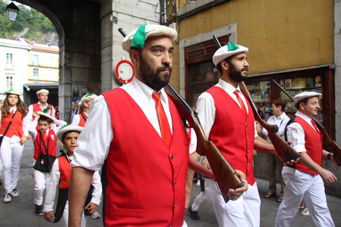 Lizarrez apaindutako kaleeta 205 1498480967079