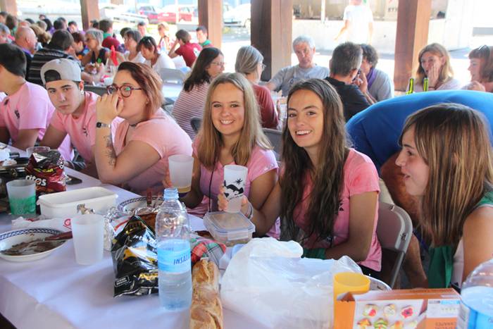 Kuadrillak bapo jarri dira I 87 1502547283204