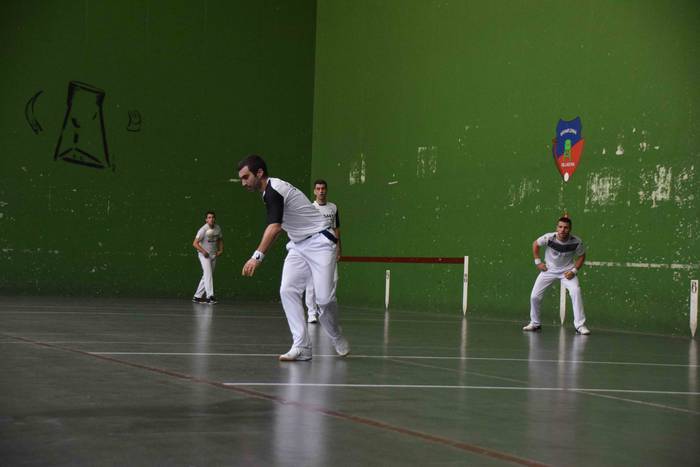 Eskuz Binakako Santio Txapel 22 1627541732202