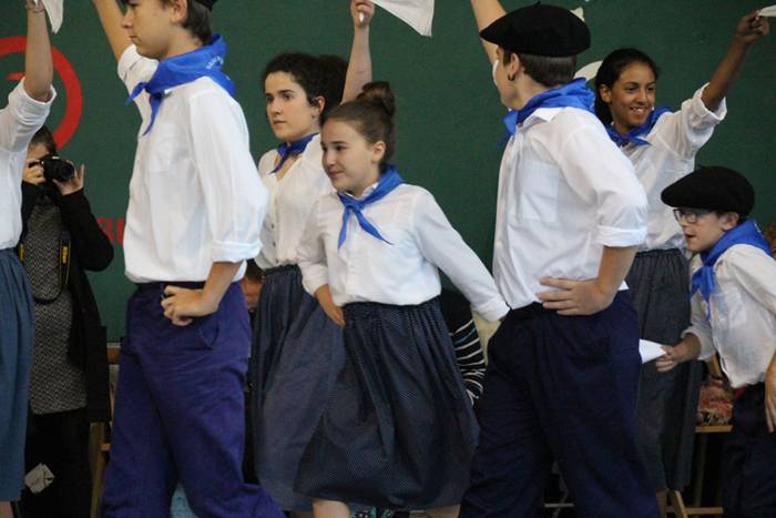 Erakustaldiz betetako arrats 43 1507490141153