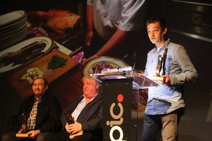 Haragi topaketan omenaldia e 7 1524947605305