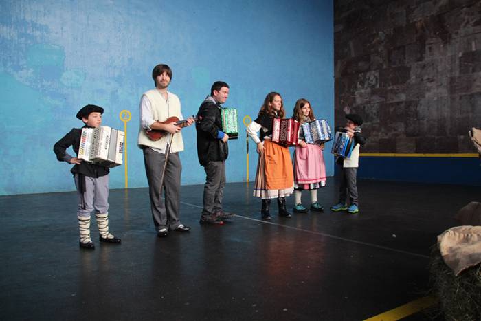 Menditik jaitsi da Olentzero 12 1482586460003