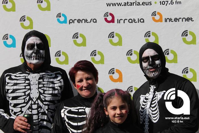 Photocoll-ean jartzeak saria 38 1488130092881