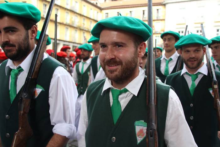 Lizarrez apaindutako kaleeta 107 1498311777617