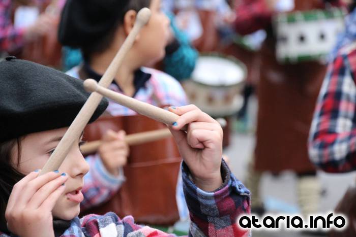 Zaldunita bezperako haur danborrada 36 1454785343040