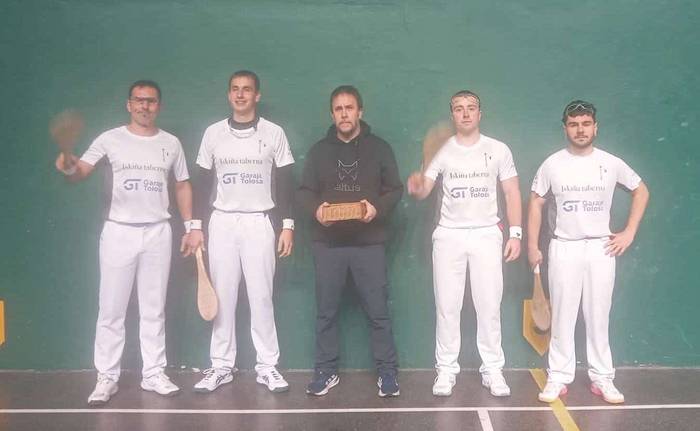 Urdangarin-Luluaga eta Balerdi-Murua finaletara