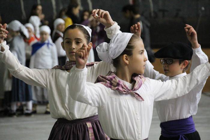 Dantzari txiki eguna anoetan 6 1463914940361