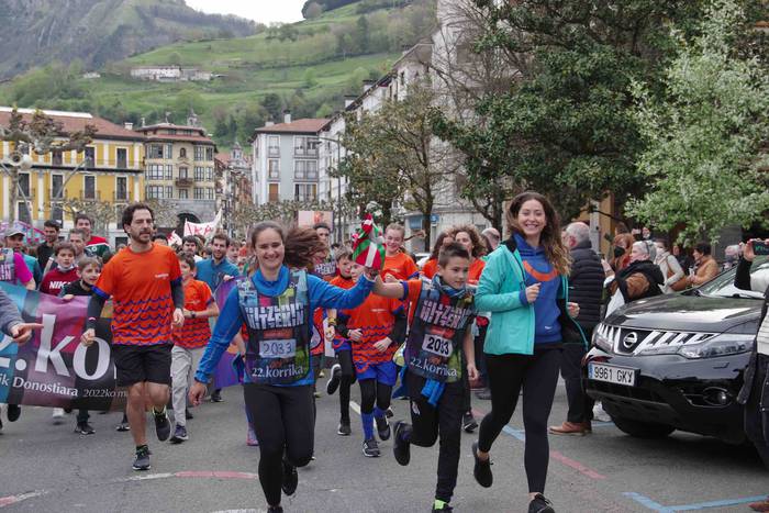 22. Korrika, furgonetatik, T 17 1649420176942