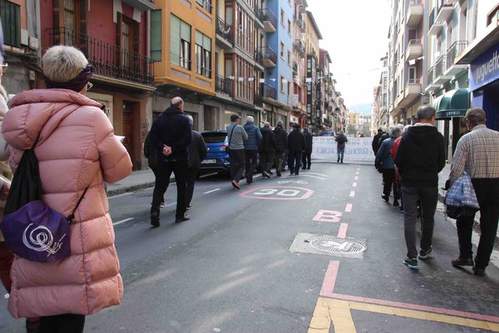 Martxoak 8 bezpera, oneka, p 26 1646657278378