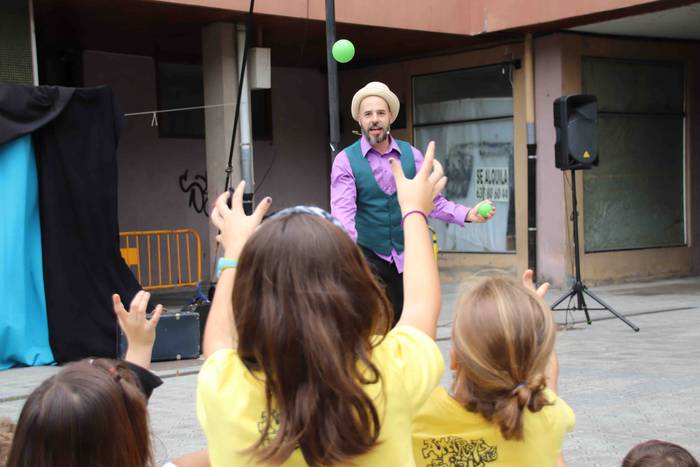 Malabareak eta akrobaziak na 13 1562507113067