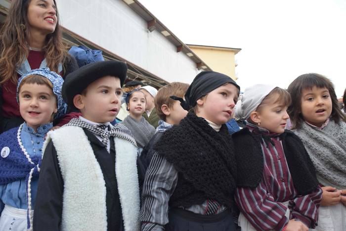 Ibarrako Uzturpe ikastolakoak gabon eskean 37 1545653479583