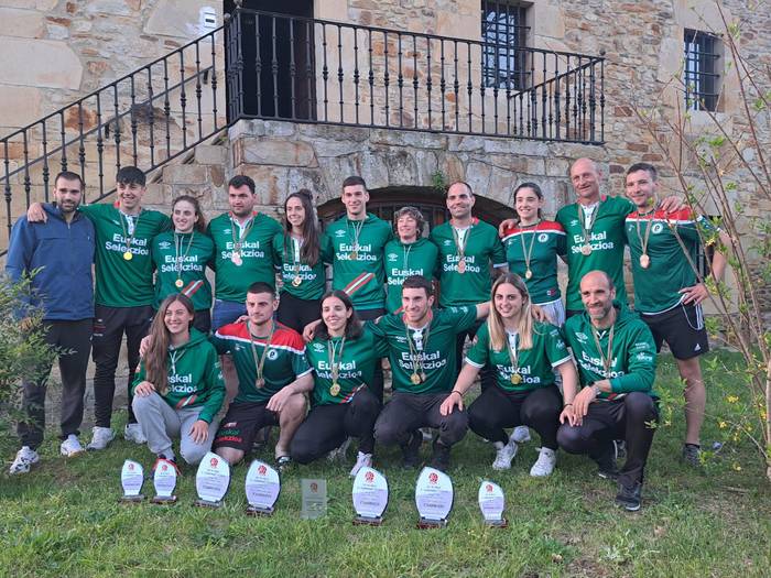 Behar Zanako hiru pilotari, Euskal Selekzioarekin