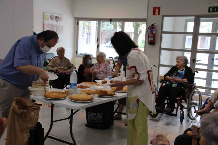 Santiago egoitzara bisita eg 2 1658747185540