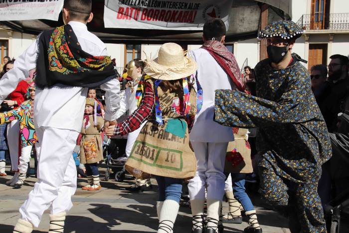 Dantzari Txikiak Zaldunita b 36 1645880481152