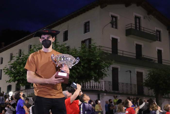 Txapela etxean da 12 1624226053361