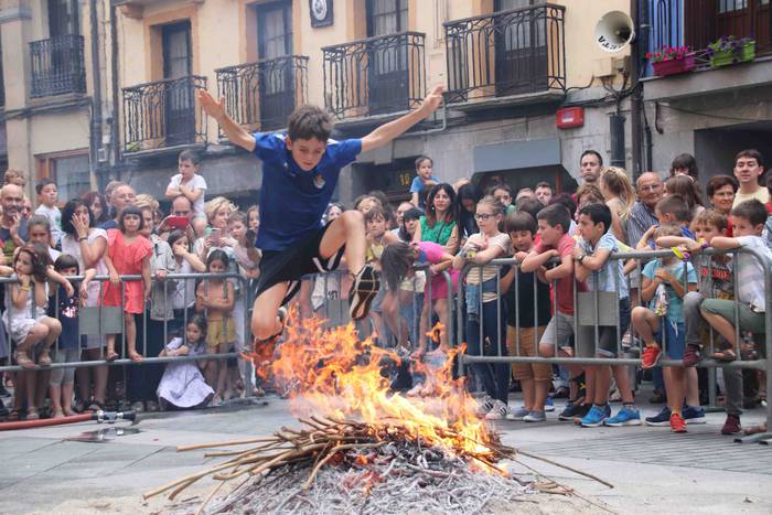 Txikienak ere saltoka 60 1561316757188