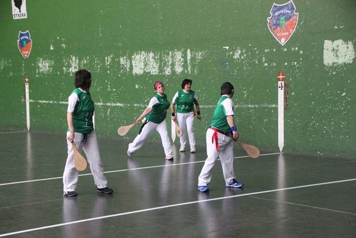 Behar Zana Emakumeen Pala Tx 9 1520711099069