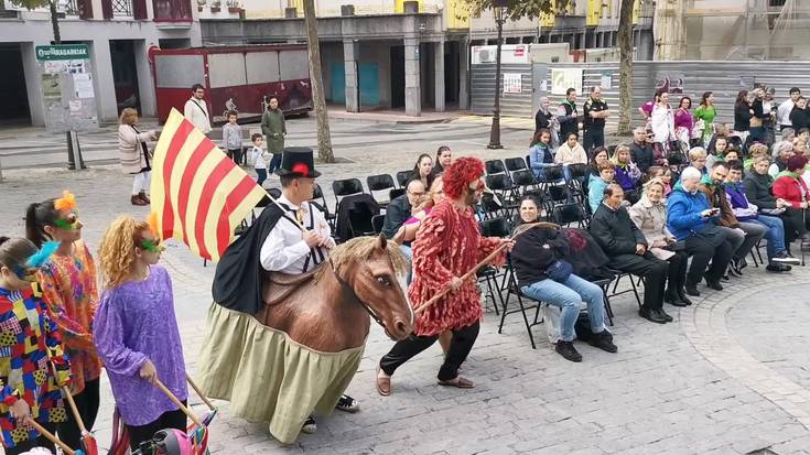 Bal de gitanes de Lli'Ça dÁmunt Kataluniako dantzarien emanaldia