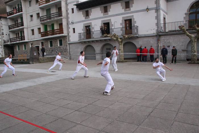 Bote luzea Amezketan 13 1459595147629