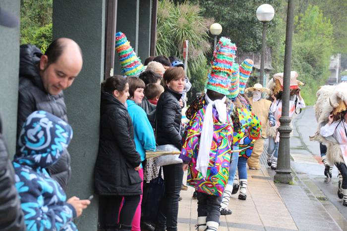 Bigarren sutarri eguna alegian 10 1461500773437