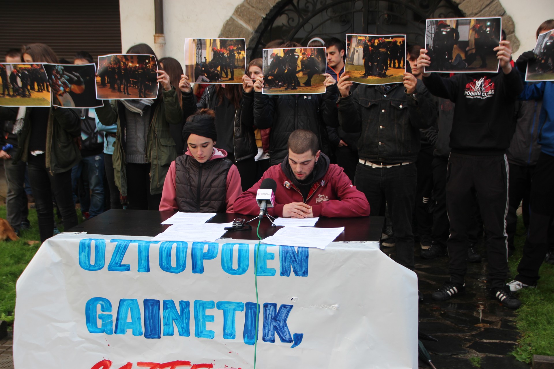 Jarrera eraikitzailea izateko eskatu dio Gazte Asanbladak Udalari
