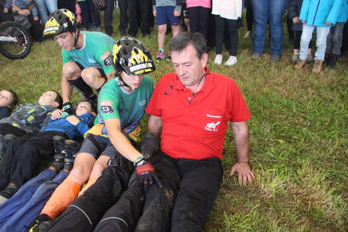 Erakustaldi batekin hasi dir 55 1496515265585