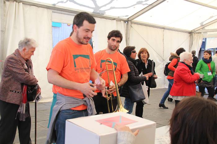 Aurpegi ezagunak bozka emate 39 1489931249082