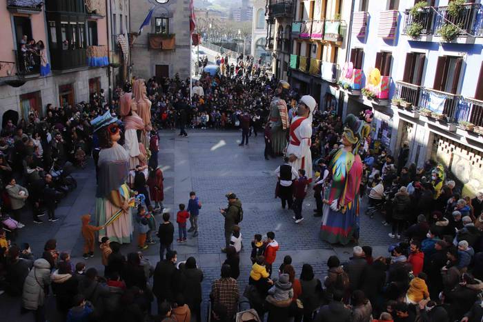 Erraldoi eta Buruhandiak Zal 32 1645883946206