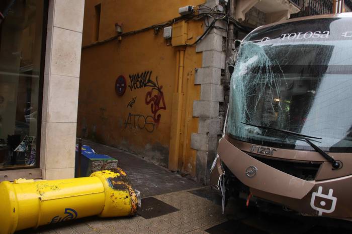 Tolosako hirubusak istripua  13 1642670949868