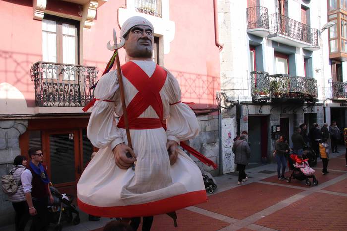 Erraldoi eta buruhandiak Zal 14 1582375942329