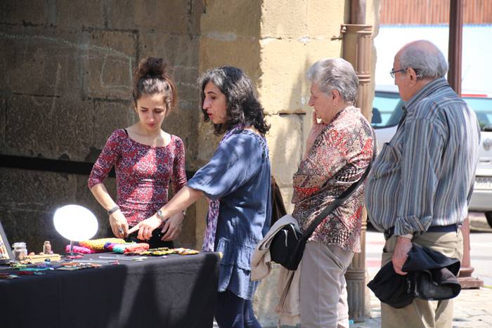 Artisau eta janari azoka iruran 29 1465128730247