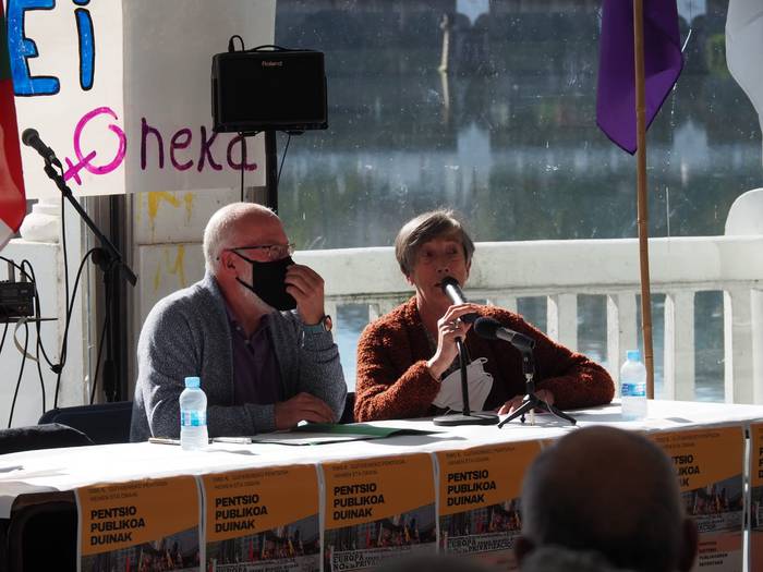 Pentsiodunen elkarretaratze  12 1634629718910