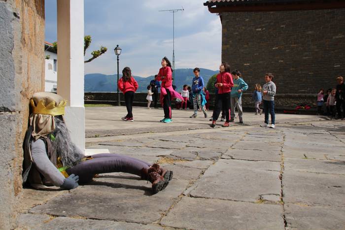 Kanpandorretik Simon jaitsit 14 1493481652890