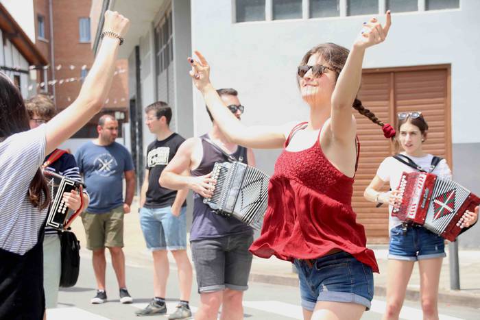 Kuadrilla eguna, termometroa 32 1530369504856