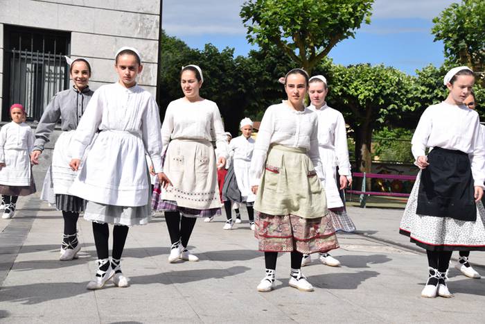 Ibarrako Dantzari Txiki Egun 2 1528547520239