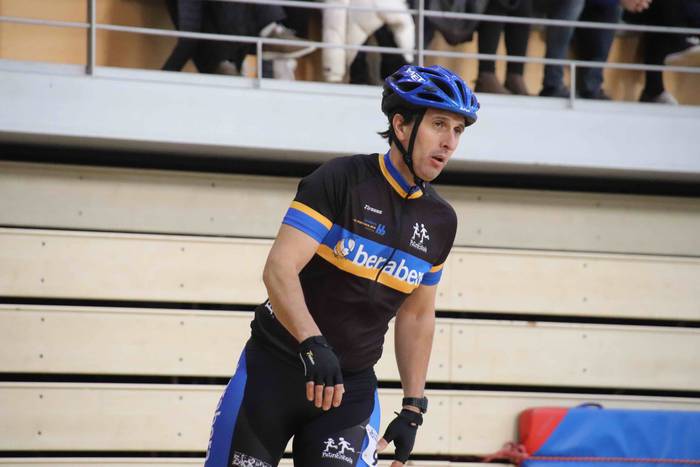 Gurpiltxoen gainean, abiadur 37 1577010572535