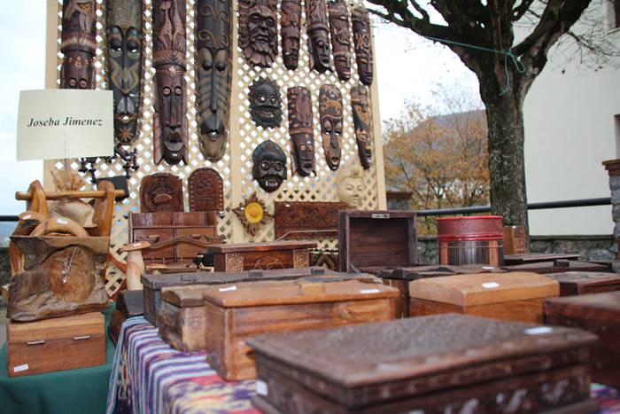 Azoka eguna Altzon 13 1481457182028