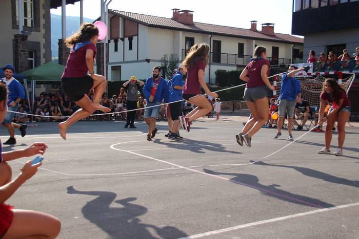 Lehiatik gutxi, festatik ask 34 1534074107438