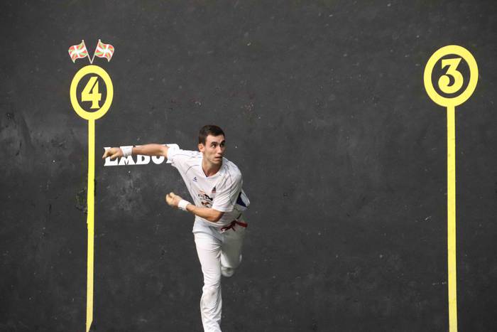 Zubizarretari jantzi dio txa 49 1568573512106