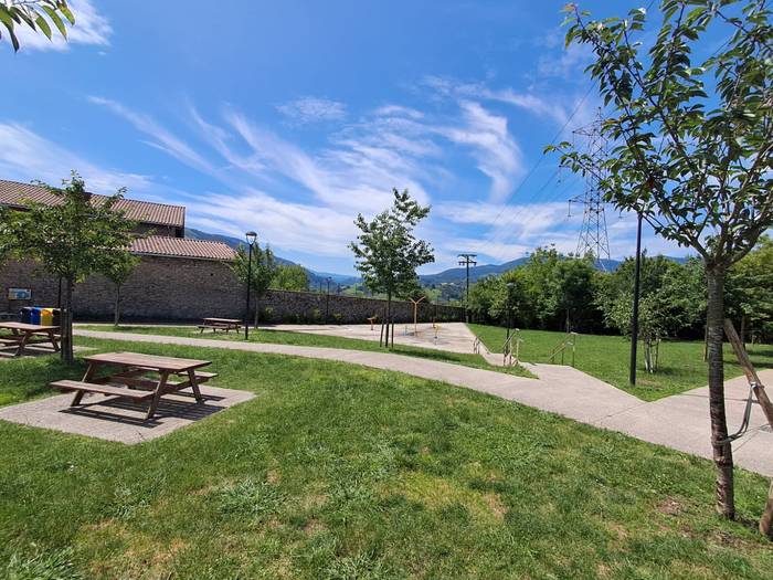 Ur parkea erabiltzeko aukera Adunan