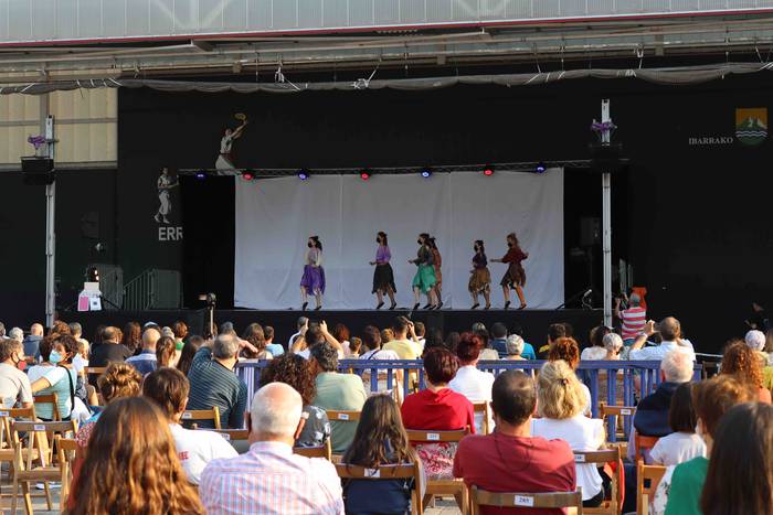 Mende laurdenari omenaldia e 4 1629569523030