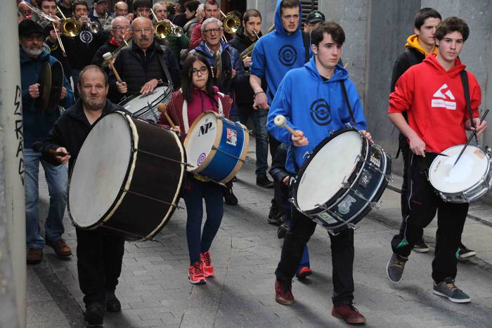 Bonberenea gaztetxearen 21. urteurrenean, txaranga 18 1545485576935